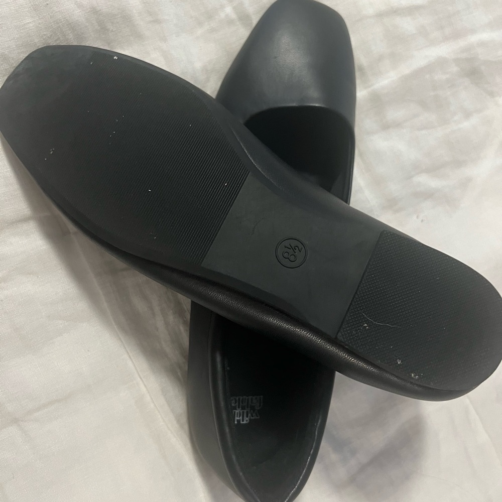 Wild Fable Gently Worn Black Mary Jane Flats